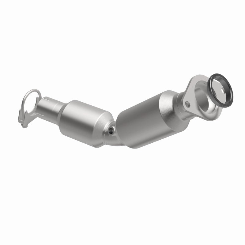 Magnaflow Conv DF 2010-2015 Prius L4 1.8 OEM Underbody