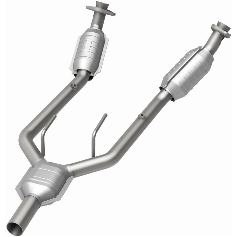 MagnaFlow Conv DF 96-97 Mercury Cougar 3.8L