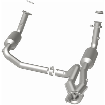 MagnaFlow Conv Direct Fit OEM 2005 GMC Sierra/Chevrolet Silverado 1500/Cadillac Escalade Underbody
