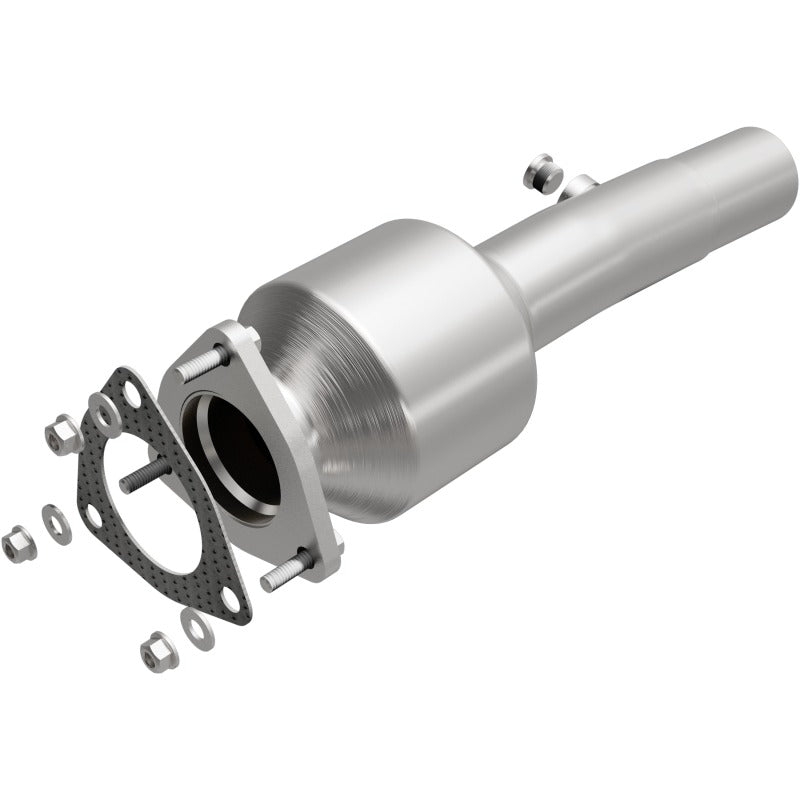 MagnaFlow 14-19 Range Rover Evoque/Discovery Sport 2.0 Rear Direct-Fit Catalytic Converter