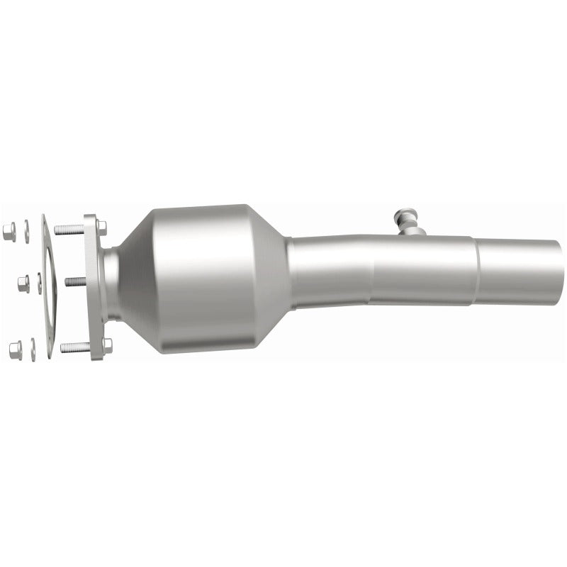 MagnaFlow 14-19 Range Rover Evoque/Discovery Sport 2.0 Rear Direct-Fit Catalytic Converter