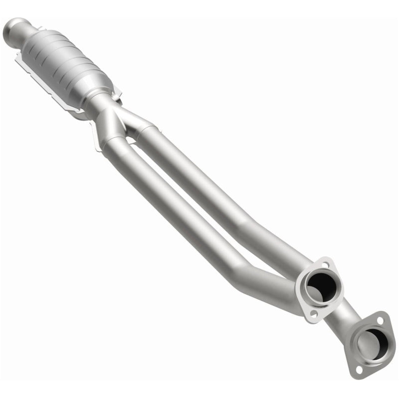 MagnaFlow Conv Volvo 6.5X4 2/2.5