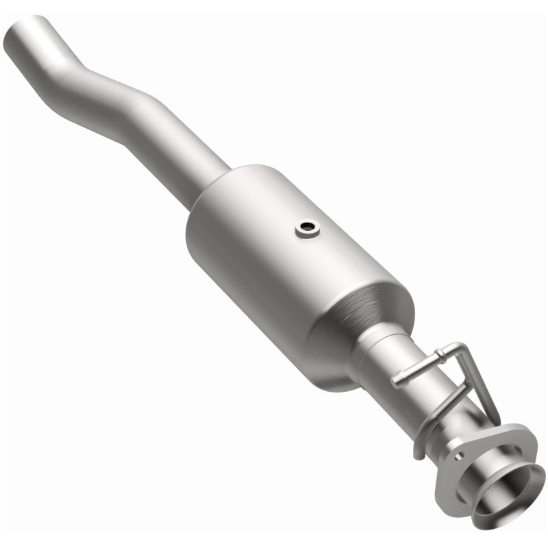 MagnaFlow 16-19 Ford F-650 V10 6.8L Underbody Direct Fit Catalytic Converter